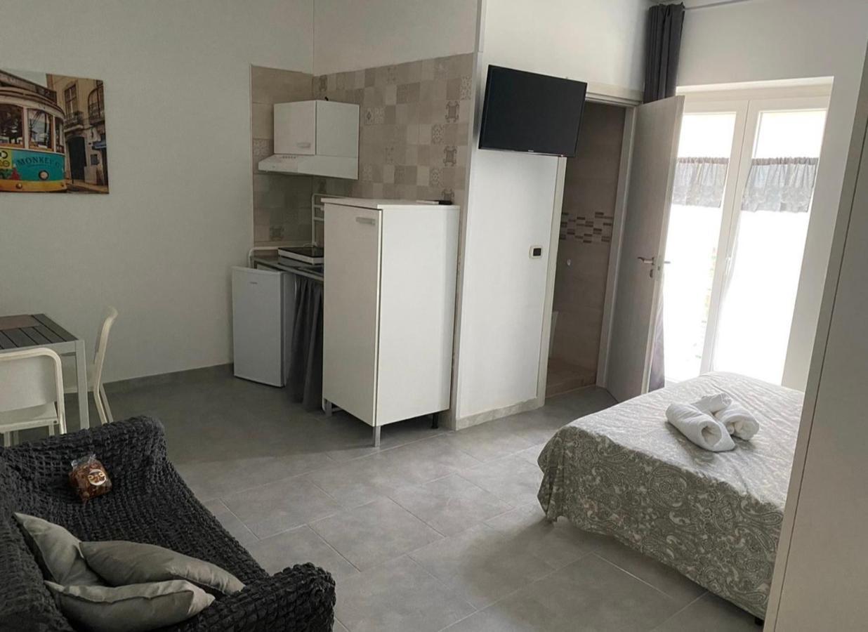 Holiday Patrizia'S Home San Giorgio Ionico Luaran gambar