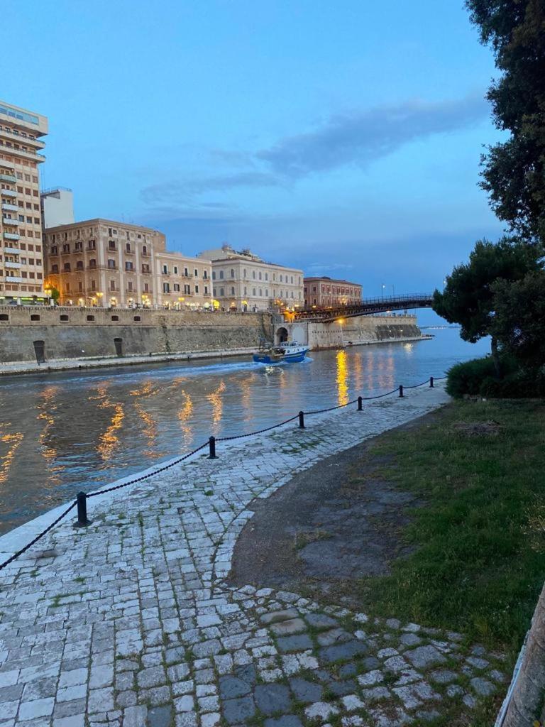 Holiday Patrizia'S Home San Giorgio Ionico Luaran gambar